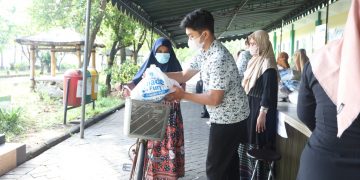 Al Muslim Berbagi 1.318 Paket Sembako Kepada Dhuafa dan Yatim Piatu Secara Drive Thru