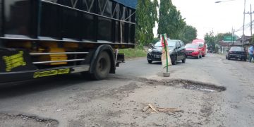 Berkali-kali Timbulkan Kecelakaan, Jalan Raya Kepadangan Belum Juga Diperbaiki