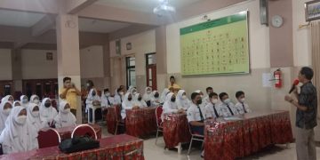 SMP YPM 1 Taman Kuatkan Implementasi Literasi Siswa Melalui Pelatihan Jurnalistik