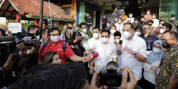 Keliling Pasar, Mendag Pastikan Pasokan Bapok Aman Jelang Lebaran