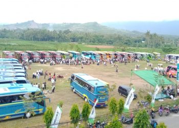 Libur Lebaran, Ribuan Santri Tinggalkan Ponpes Darussalam Blokagung, Banyuwangi