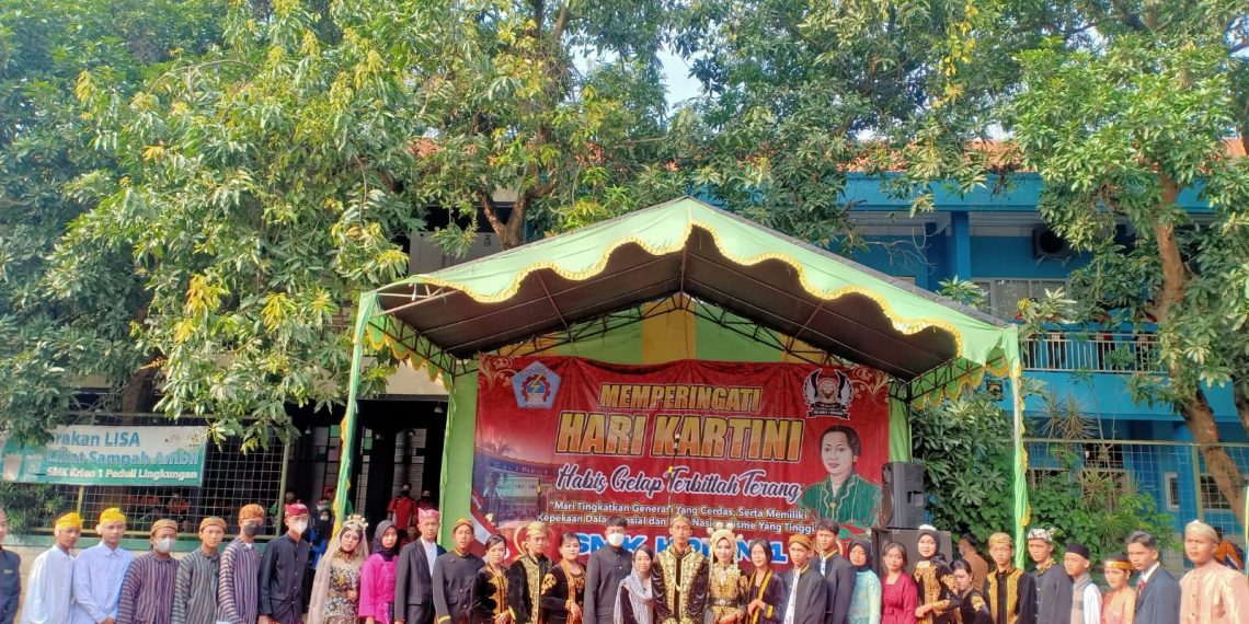 Peringatan Hari Kartini SMK Krian 1 Sidoarjo Jadi Ajang Lomba Kreativitas Siswa
