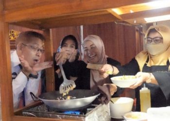 Sego Goreng Sak Karepmu, Menu Unik di ‘Mangan Awan Sak Wareg’e’ ASTON Inn Gresik