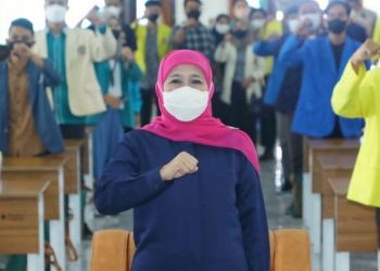 Khofifah Ajak Mahasiswa Bekolaborasi di Bidang Ekonomi dan Energi Terbarukan