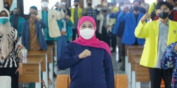Khofifah Ajak Mahasiswa Bekolaborasi di Bidang Ekonomi dan Energi Terbarukan