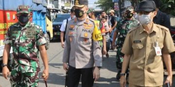 Jaga Stabilitas Harga, Kapolres-Dandim-Kadisperindag Malang Tinjau Operasi Migor Curah di Pasar Kepanjen