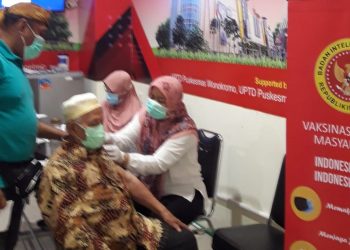 Sambut Masa Endemi, Puskesmas Ngagel Rejo Aktif Vaksinasi