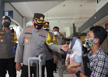 Kapolrestabes Surabaya Cek Langsung Pospam dan Posyan