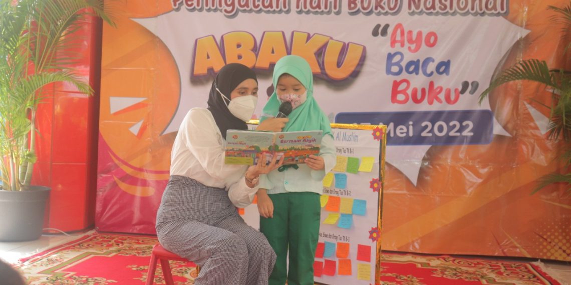 SMA Al Muslim Launching 4 Buku Karya Guru dan Siswa
