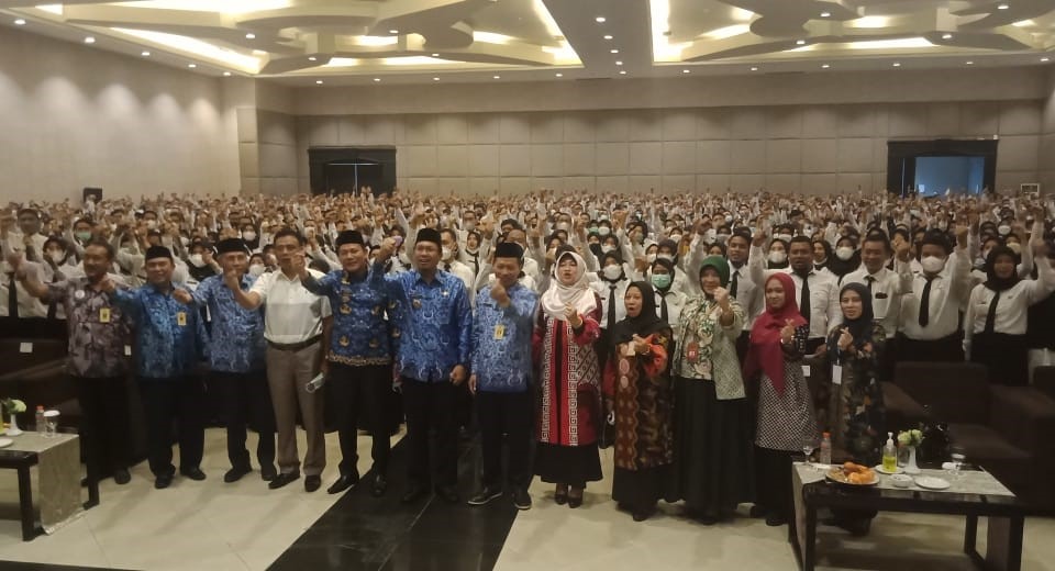 Bupati Muhdlor Mengajak Para Guru Untuk Mengembalikan Kejayaan Pendidikan