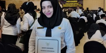 Rheny Puspita Ratih: Menangis Saat Menjadi Guru
