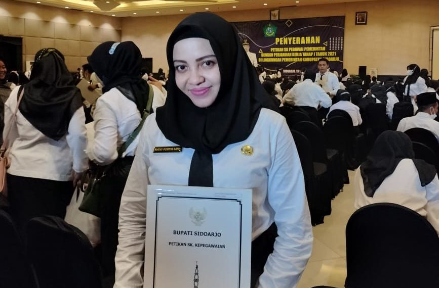 Rheny Puspita Ratih: Menangis Saat Menjadi Guru