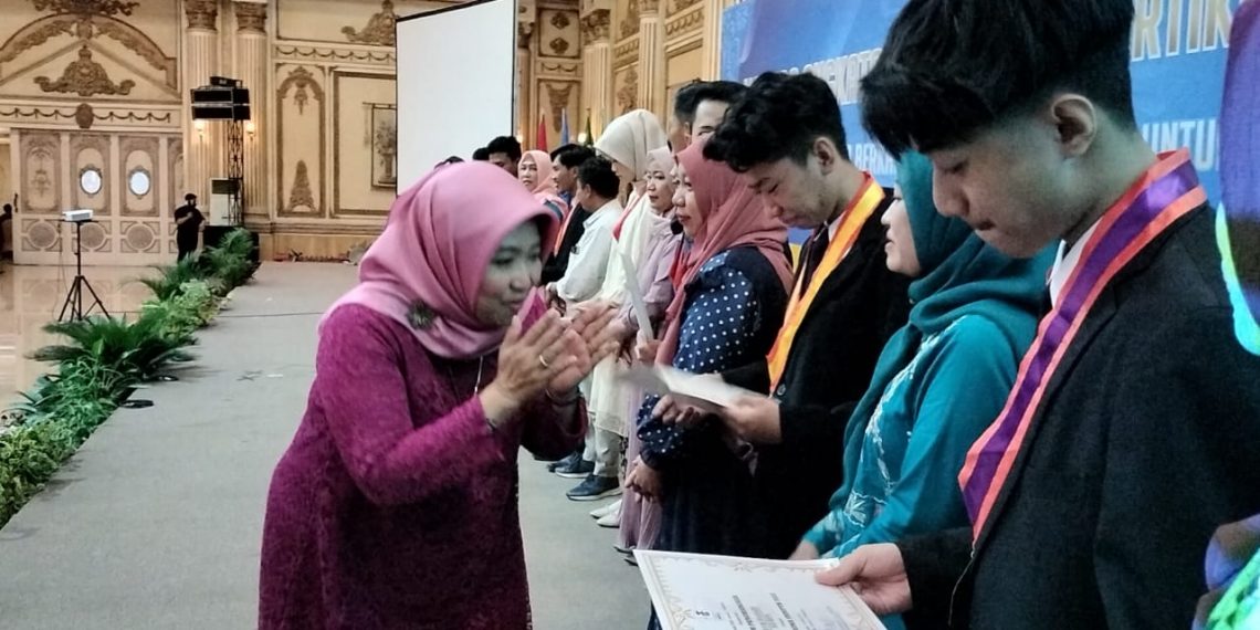 800 Lulusan SMK Antartika 2 Sidoarjo Dibekali Skill dan Akhlak yang Baik