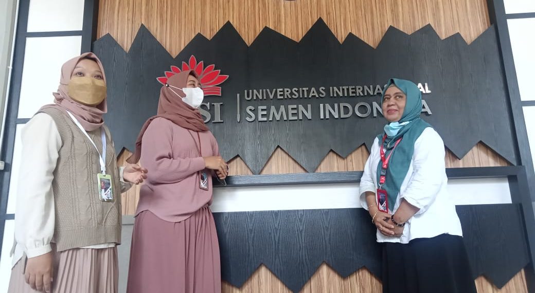 Lulusan UISI Siap Mengisi Dunia Kerja dan Wirausaha