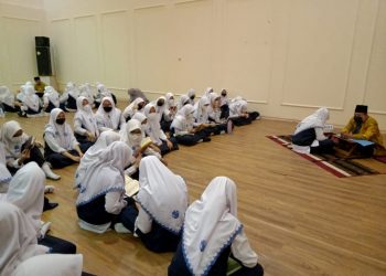 Siswa SMP Al Falah Uji Hafalan Al Quran Melalui Munaqosyah