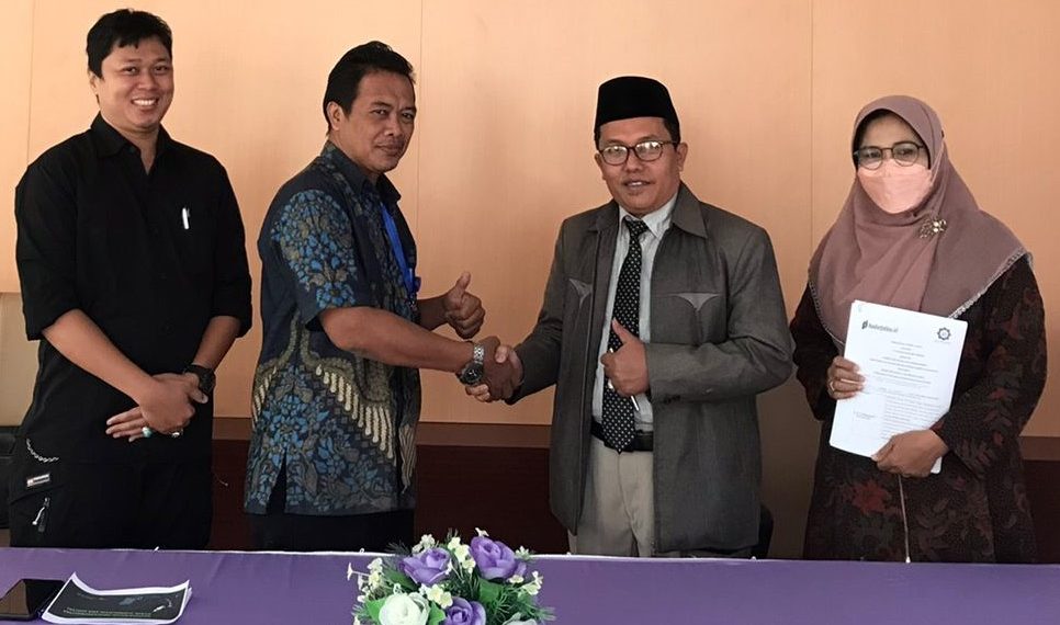 Siap Dampingi Mahasiswa Magang, Radar Jatim Teken PKS dengan FAH UIN Sunan Ampel