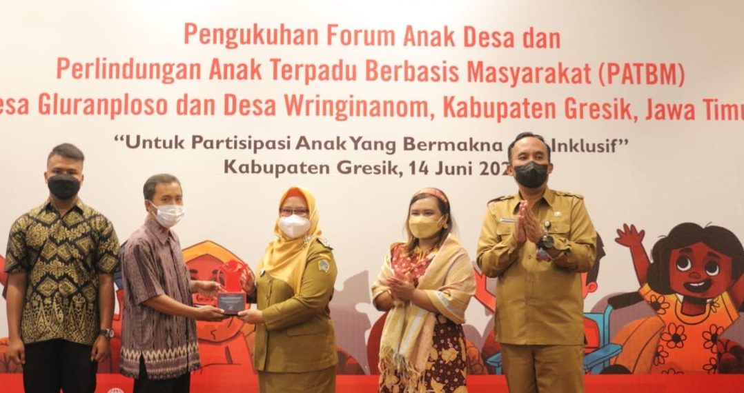 Beri Dukungan Pemenuhan Hak Anak, Bu Min Hadiri Pengukuhan Forum Anak Desa