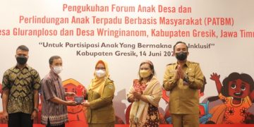 Beri Dukungan Pemenuhan Hak Anak, Bu Min Hadiri Pengukuhan Forum Anak Desa