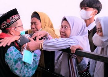 SIG Berangkatkan 113 CJH, Agung Wiharto Doakan Jadi Haji Mabrur
