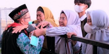 SIG Berangkatkan 113 CJH, Agung Wiharto Doakan Jadi Haji Mabrur