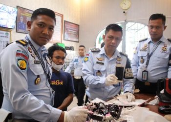 Petugas Lapas Banyuwangi Gagalkan Penyelundupan HP lewat Kue Tart