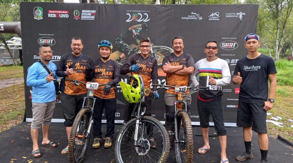 Gelorakan Olahraga Sepeda, Staf Ahli Menkumham Ikuti Race Ijen Erek-Erek Enduro 2022