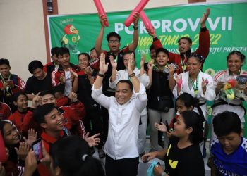 Beri Wejangan Atlet di Porprov Jatim VII, Cak Eri: Saut Kabeh Emase Rek!