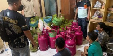 Polres Gresik Gulung Bisnis Elpiji Oplosan di Menganti