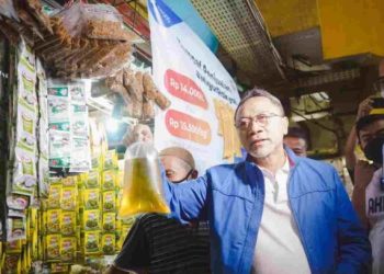 Pastikan Stok Migor Curah Aman, Mendag Zulhas Sidak Stock Point