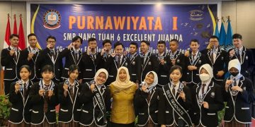 Suasana Haru dan Isak Tangis Warnai Wisuda SMP Hang Tuah 6 Excellent Juanda