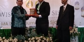 Lulusan MA Darul Ulum Waru Harus Tetap Mengamalkan Ajaran Aswaja an-Nadliyah