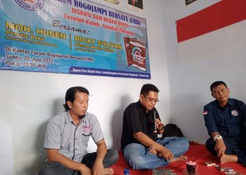 FRB Bedah Buku Karya Penulis Rogojampi