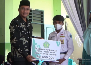 Bupati Resmikan Lab SMK Islam Krembung dan Serahkan Beasiswa Anak Yatim