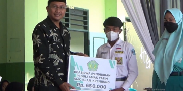Bupati Resmikan Lab SMK Islam Krembung dan Serahkan Beasiswa Anak Yatim