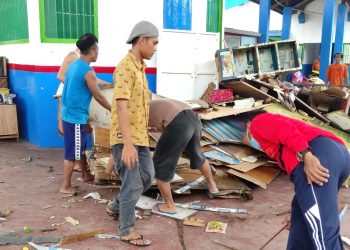 Bongkar Benda Mudah Tebakar untuk Ciptakan Kamar Hunian Lebih Nyaman
