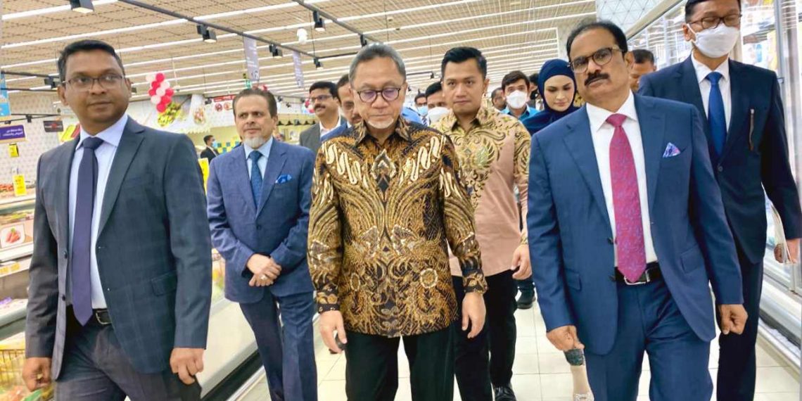 Kunjungi Lulu Group International di Abu Dhabi, Mendag Zulhas Dorong Produk UKM Tembus Pasar Timur Tengah