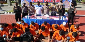 Polres Gresik Berhasil Ungkap 12 Kasus Narkoba dengan 16 Tersangka