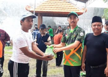 Silaturahmi Sambil Berbagi, DPC PPP Gresik Berkurban 2 Ekor Sapi