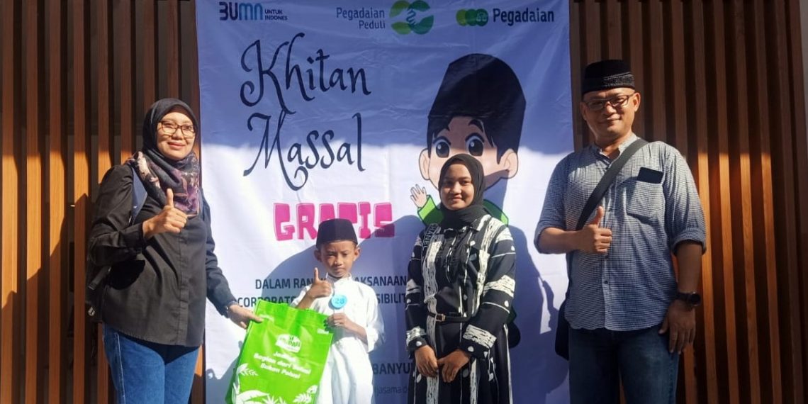 Pegadaian Cabang Banyuwangi Gelar Khitanan Massal