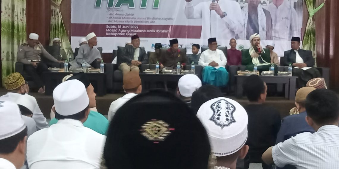 Masjid Agung Gresik Batalkan Konser Langit yang Hadirkan Hanan Attaki