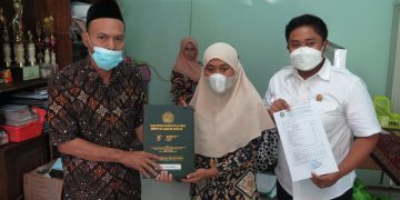 Anggota Komisi D DPRD Sidoarjo Berikan Solusi Ijazah Siswa SMP Belum Bisa Diambil