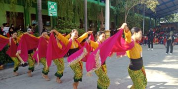 Siswa Baru SMK Antartika 2 Sidoarjo Disuguhi Parade Karya Seni Ekstrakurikuler