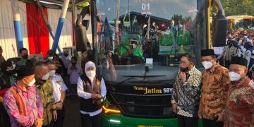Gubernur Jawa Timur Launching Bus TransJatim di Sidoarjo