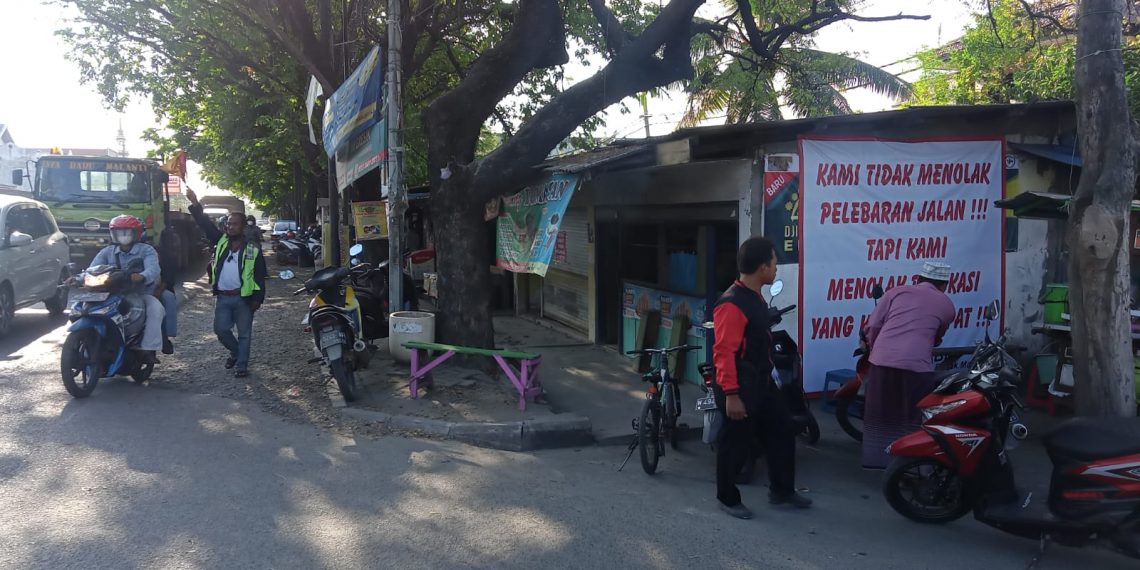 Rencana Pelebaran Raya Manyar Sisakan ‘Slilit’, Sebagian Pedang Tolak Direlokasi