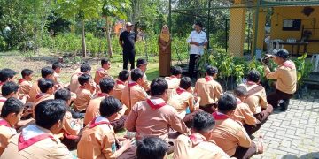 Pramuka SMP IT Insan Kamil Sidoarjo Gerakkan Tanam 500 Pohon Untuk Warga