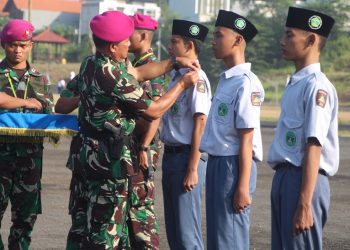 Batalyon Tank Amfibi 2 Marinir Bentuk Pendidikan Karakter Siswa SMK YPM 1 Taman