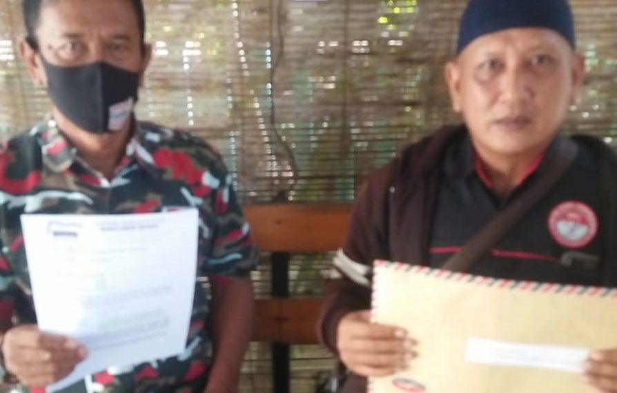 Diduga Gunakan Gelar S1 Abal-abal, Kades Karangbong Dilaporkan Ke Kejaksaan