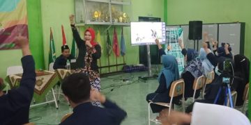 Master Christine Wu Beri Motivasi Siswa SMK Plus NU Sidoarjo Menjadi Sekolah Unggul