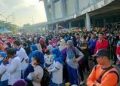 Semarakkan Kemerdekaan, Bupati-Wakil Bupati Gresik  Jalan Sehat Bareng Warga