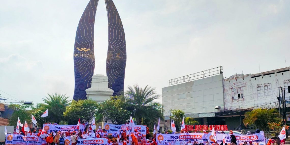 Tolak Kenaikan Harga BBM, PKS Gresik Gelar Flashmob